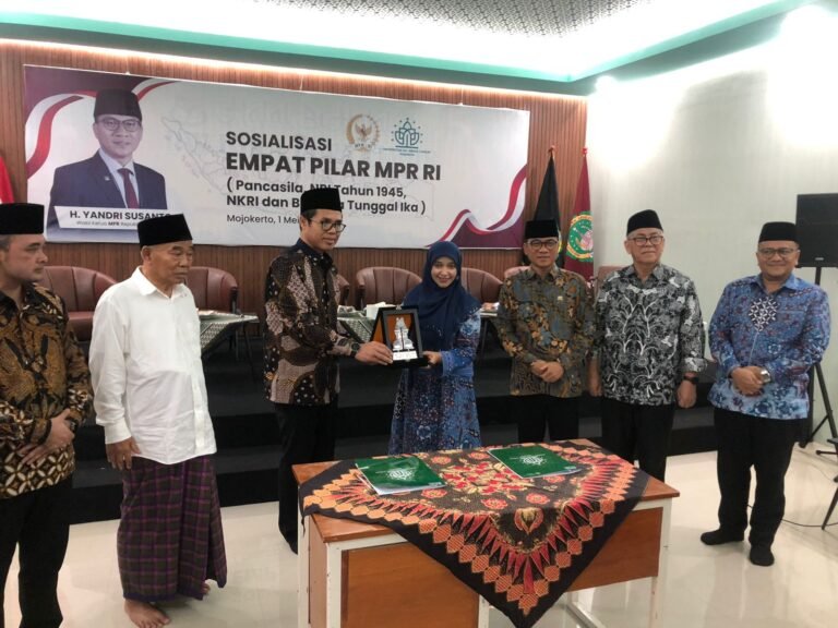 Kerjasama Bersejarah Antara IAIMA Jambi dan Universitas KH. Abdul Chalim Mojokerto Ditandai dengan Penandatanganan MOU